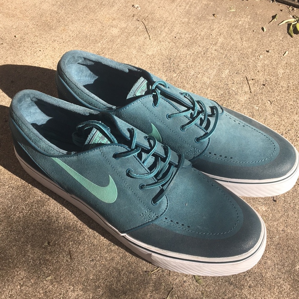 Nike Janoski